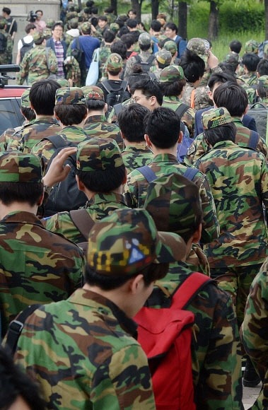 현역 군복무 기간 줄어드는게 은근히 불안한 사람들 | 인스티즈