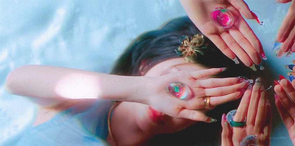 [분석글] 더 붉게 더 밝게 타올라 뜨거워도 좋으니.... 아이브 이야기 | 인스티즈