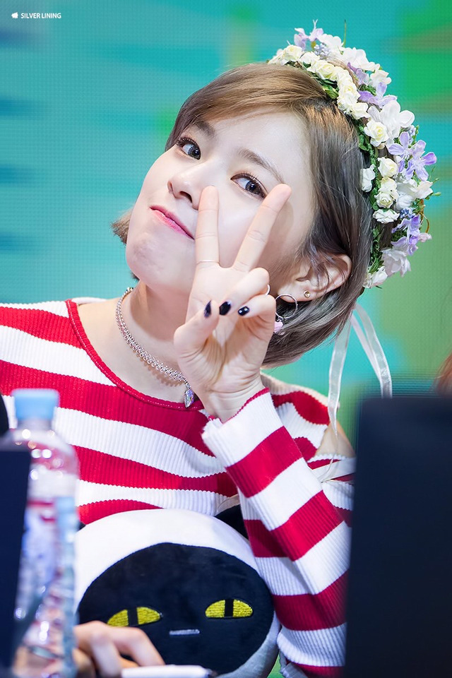 숏컷 탈피하고 리즈찍는 트와이스 정연 | 인스티즈