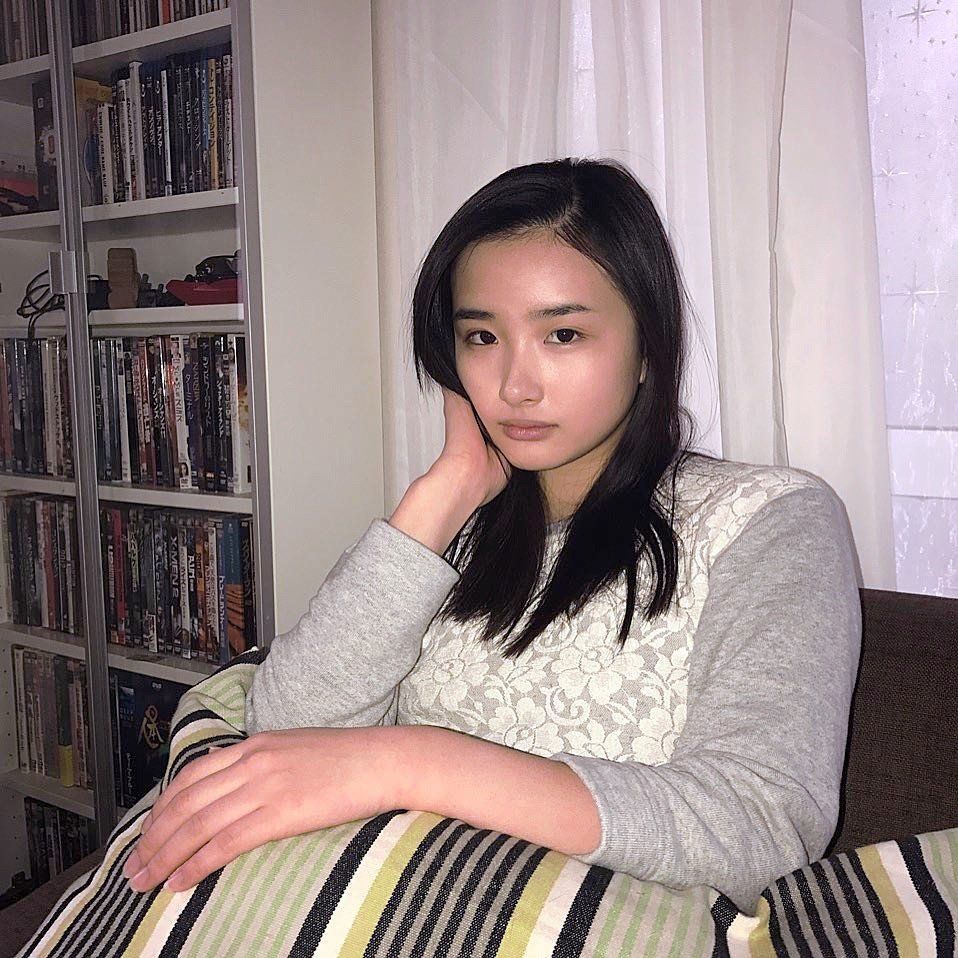 이시하라 사토미와 나미춘이 살짝 보이는 그라비아 아이돌 | 인스티즈