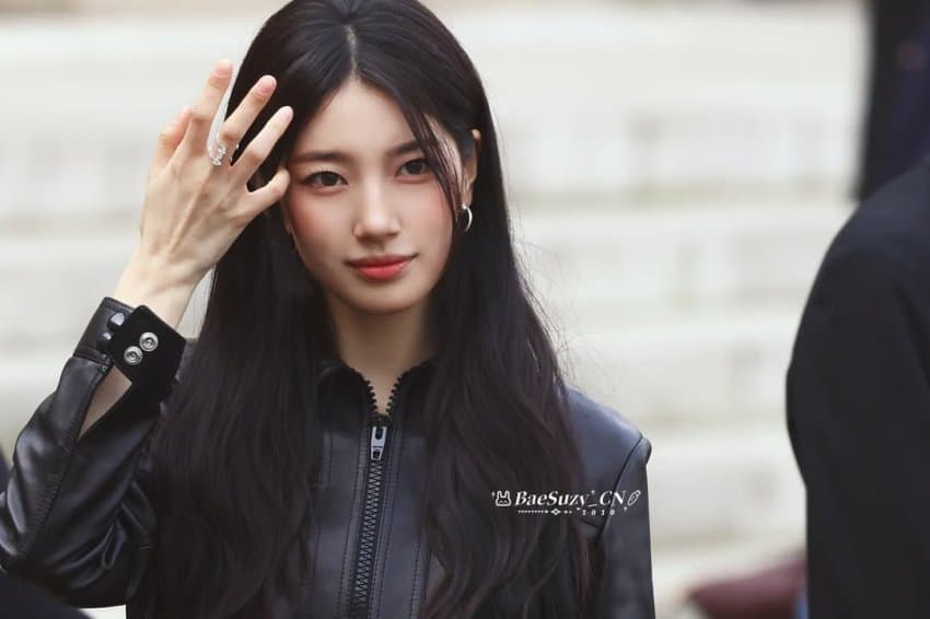 오늘자 프랑스에 나타난 수지..jpg | 인스티즈