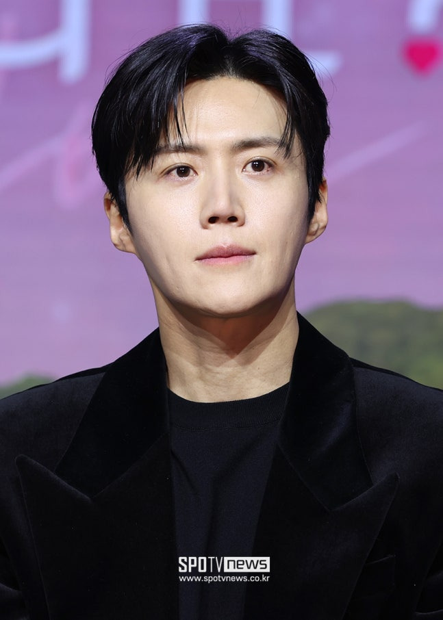 김선호 "부모 급여 반납+소득세 추가 납부 완료…법인 설립·유지 깊이 반성" [공식입장] | 인스티즈