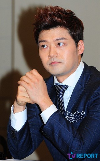 씨스루 수염을 갖고있는 연예인들.jpg | 인스티즈