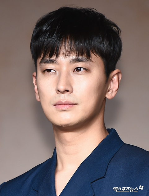 주지훈은 심한 짝눈인데 왜 연기할 때 티가 안나는지 궁금한 달글 | 인스티즈