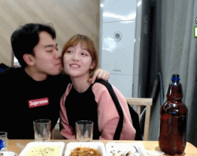 염보성 뽀뽀 모음.gif | 인스티즈