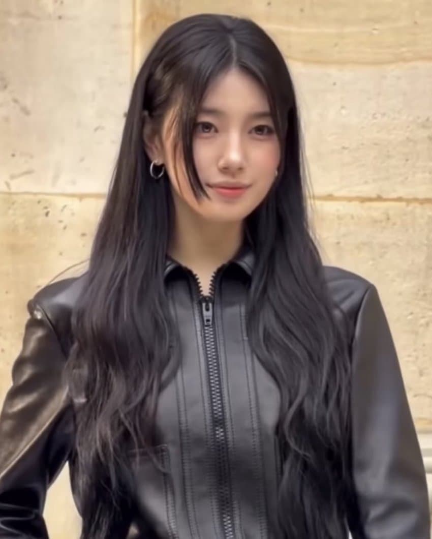 오늘자 프랑스에 나타난 수지..jpg | 인스티즈