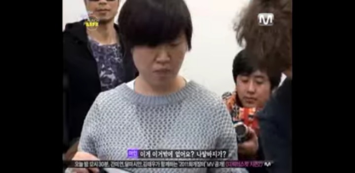 [론치마이라이프] 유아인이 여성코디를 대하는법.jpg | 인스티즈
