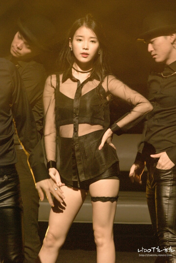 아이유 나름 꿀벅지 시절 | 인스티즈