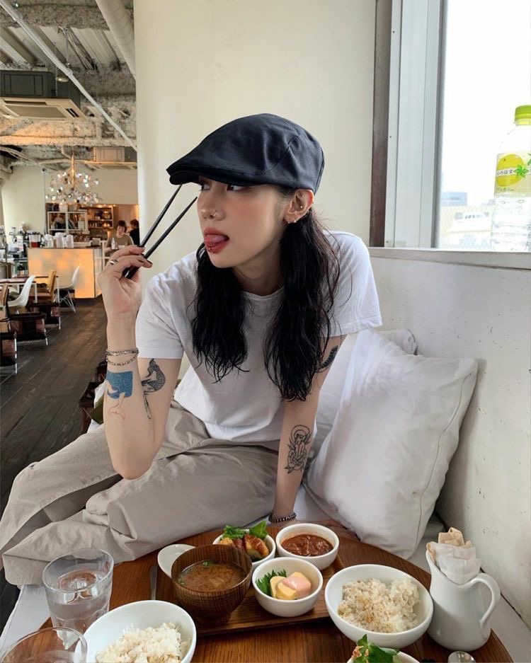 올 여름 힙하고 싶어… 근데 너무 튀는 건 싫어… 하지만 평범하고 싶진 않아…👚🧢 | 인스티즈