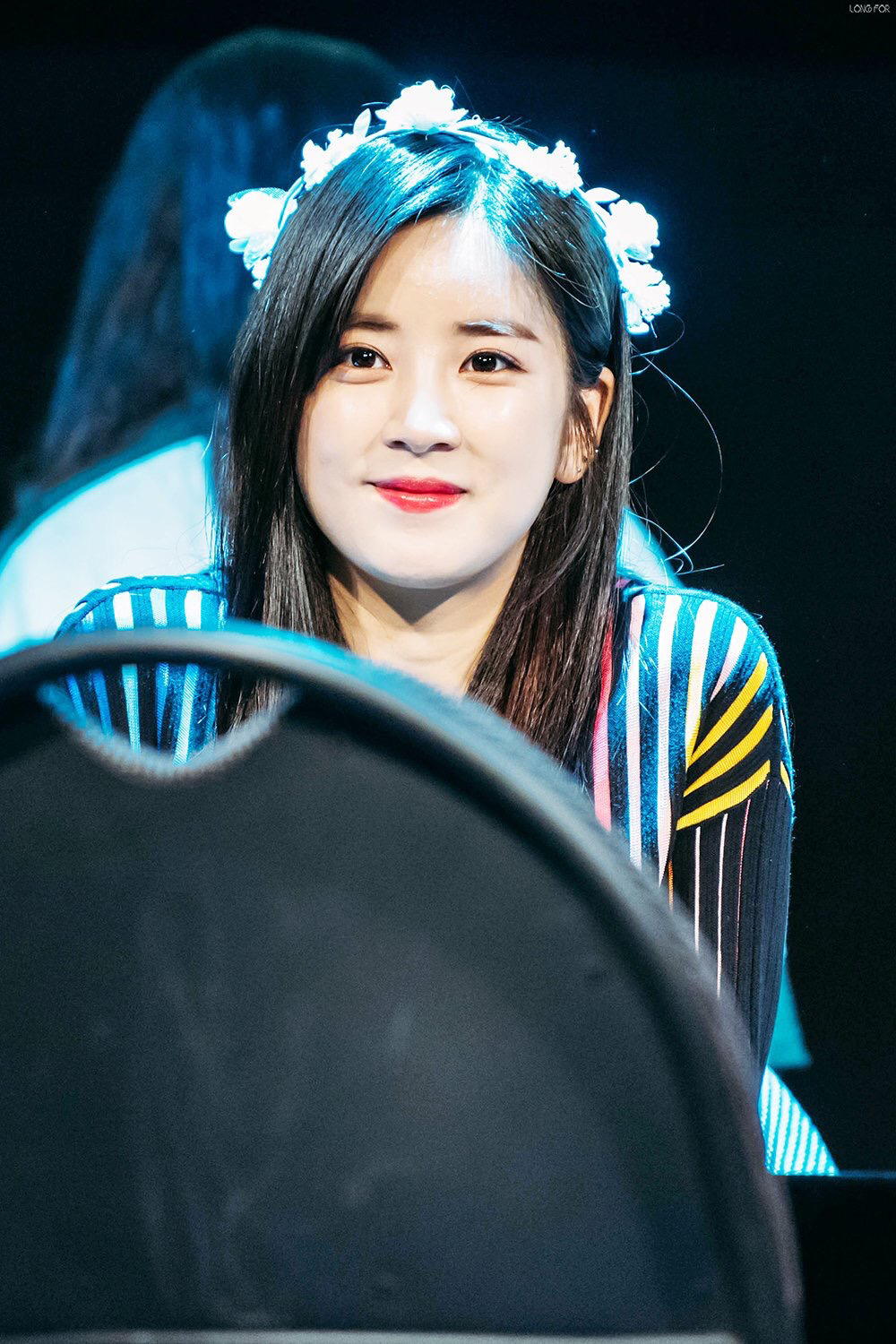 [에이핑크] 친한 형에게 같이 후쿠오카에 가자는 제의를 받게되서 박초롱 | 인스티즈