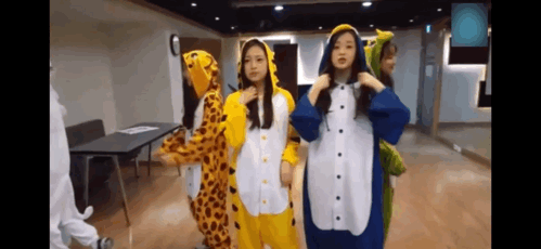 현주 따라하며 꼽주는 에이프릴 멤버들(상큼상큼자몽~) | 인스티즈