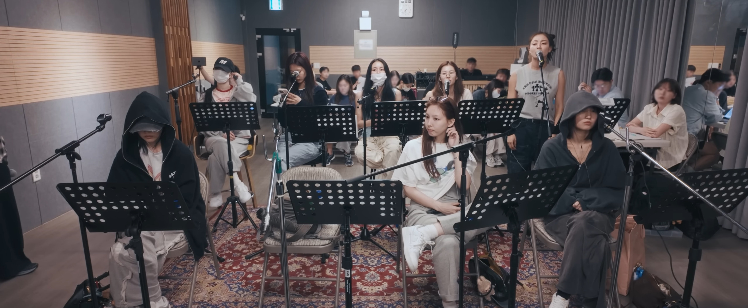롤라팔루자 측 문제로 앵콜 무대 못하게 돼서 빡친 트와이스 | 인스티즈