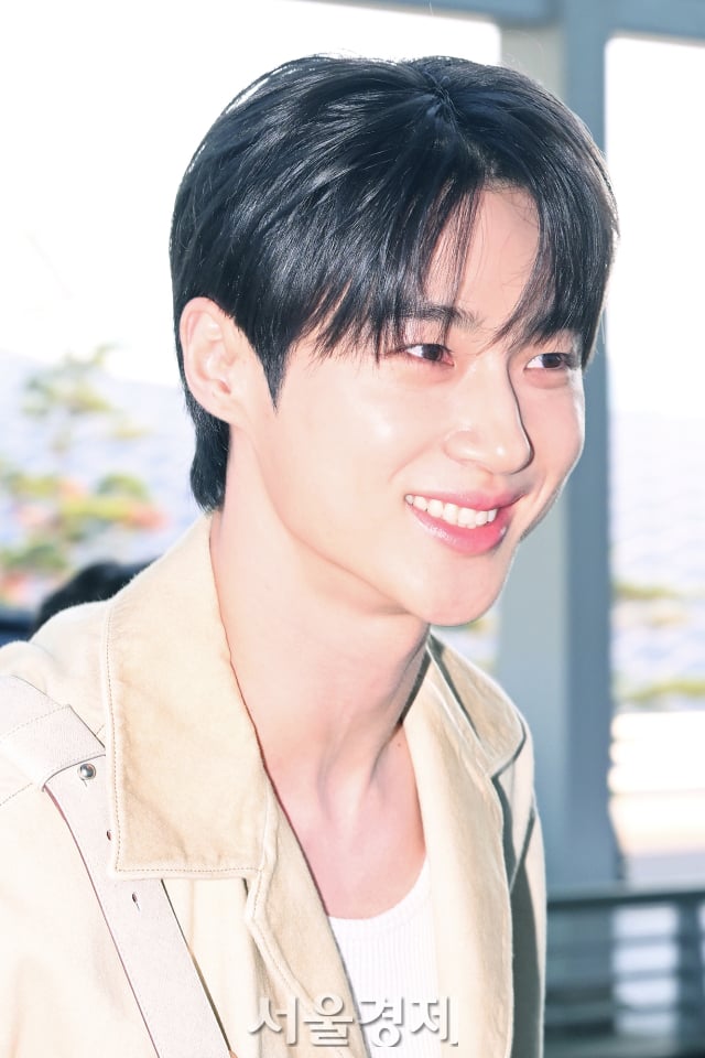 요즘 하루아침에 여자들에게 스타가된 배우 변우석 과거사진과 현재.jpg | 인스티즈