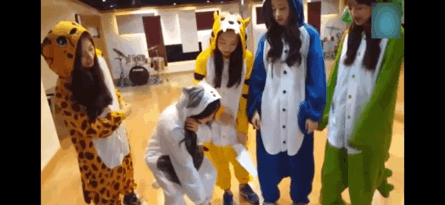 현주 따라하며 꼽주는 에이프릴 멤버들(상큼상큼자몽~) | 인스티즈