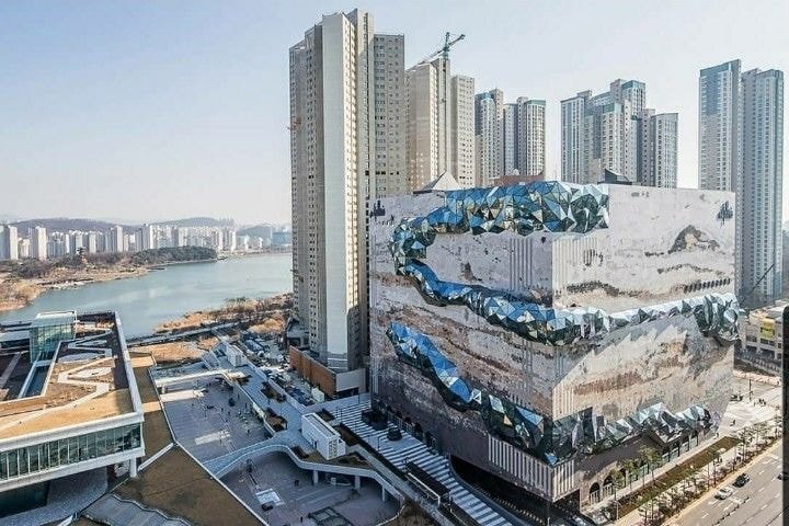 호불호 갈린다는 우리나라 백화점 외관 | 인스티즈