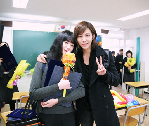 연예인커플 못지않게 핫한 얼짱커플들 (feat.중고딩) | 인스티즈