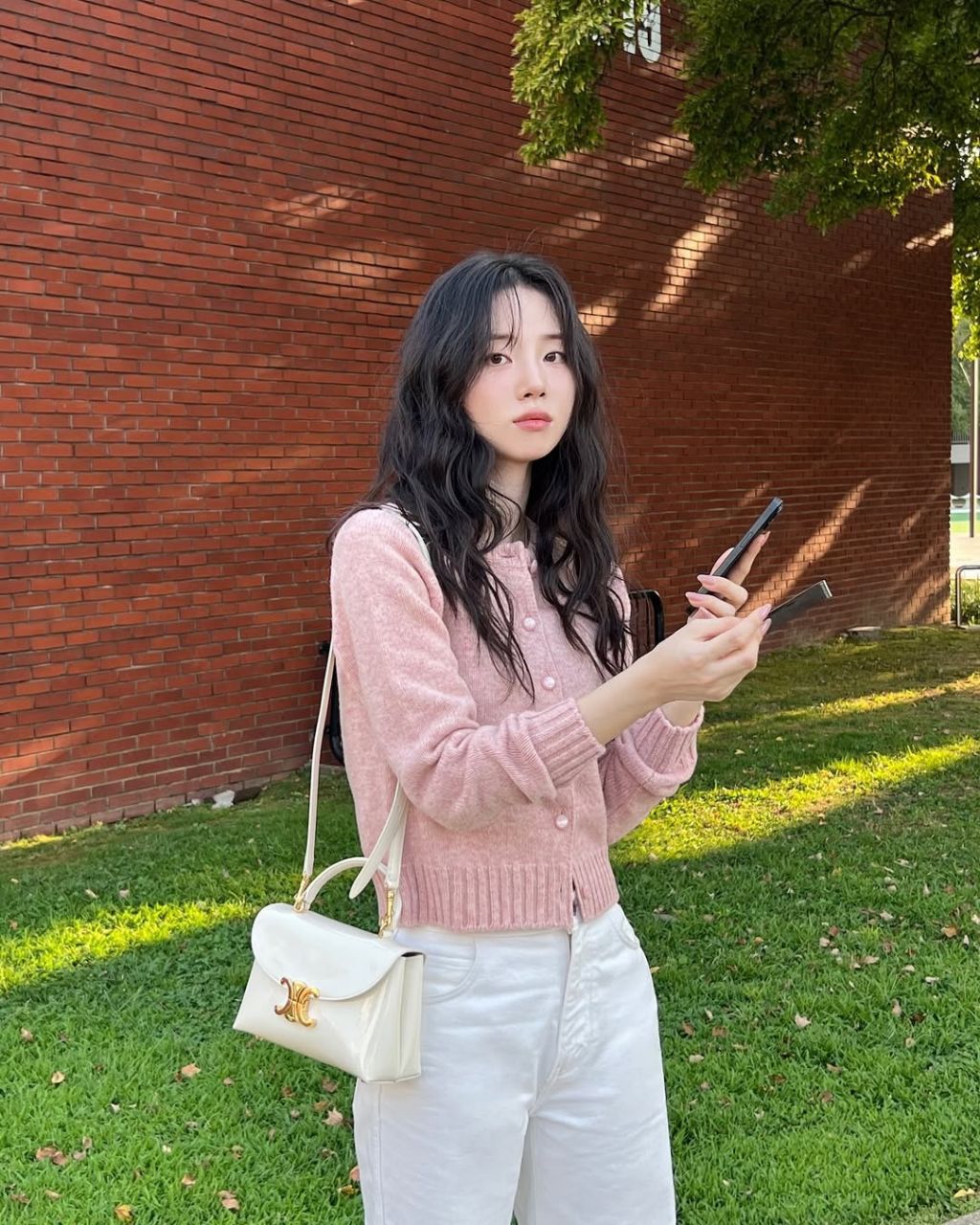 꽤 이쁘게 생긴 배우 신시아 | 인스티즈