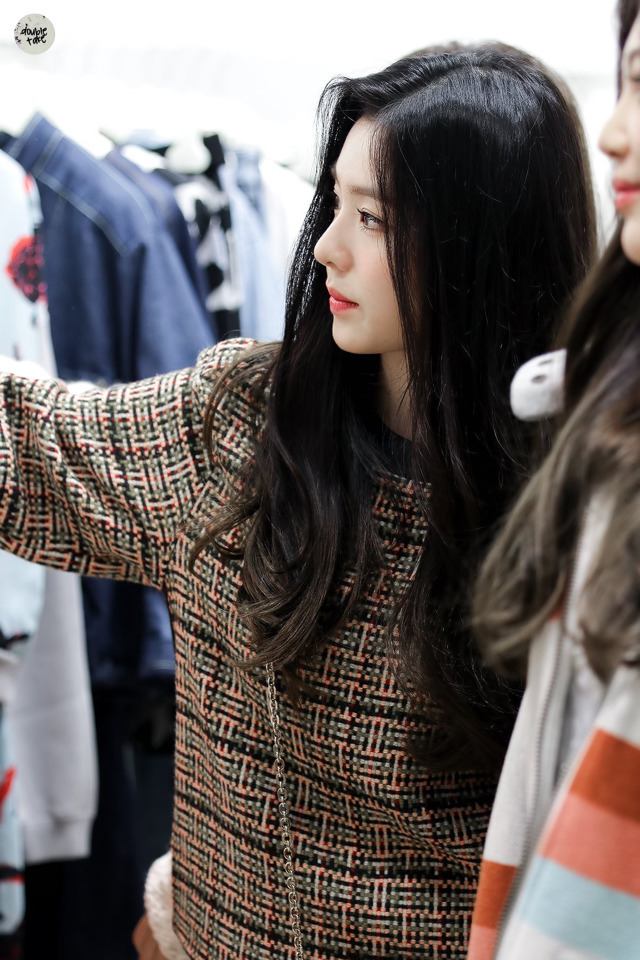 흑발하면 더 이쁜 아이린.gif | 인스티즈