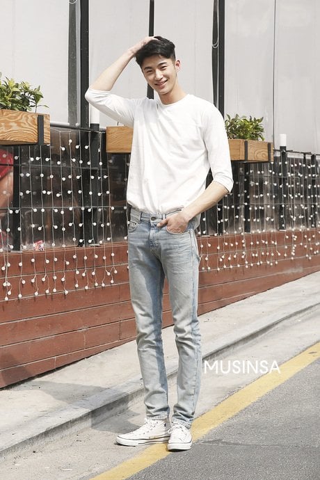 요즘 하루아침에 여자들에게 스타가된 배우 변우석 과거사진과 현재.jpg | 인스티즈