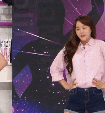 오늘자 어서옵쇼 생방송 댄스 교육받는 김세정.gif | 인스티즈