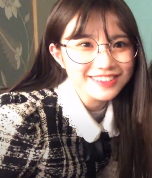 안경을 많이 쓰는 프로미스나인 | 인스티즈