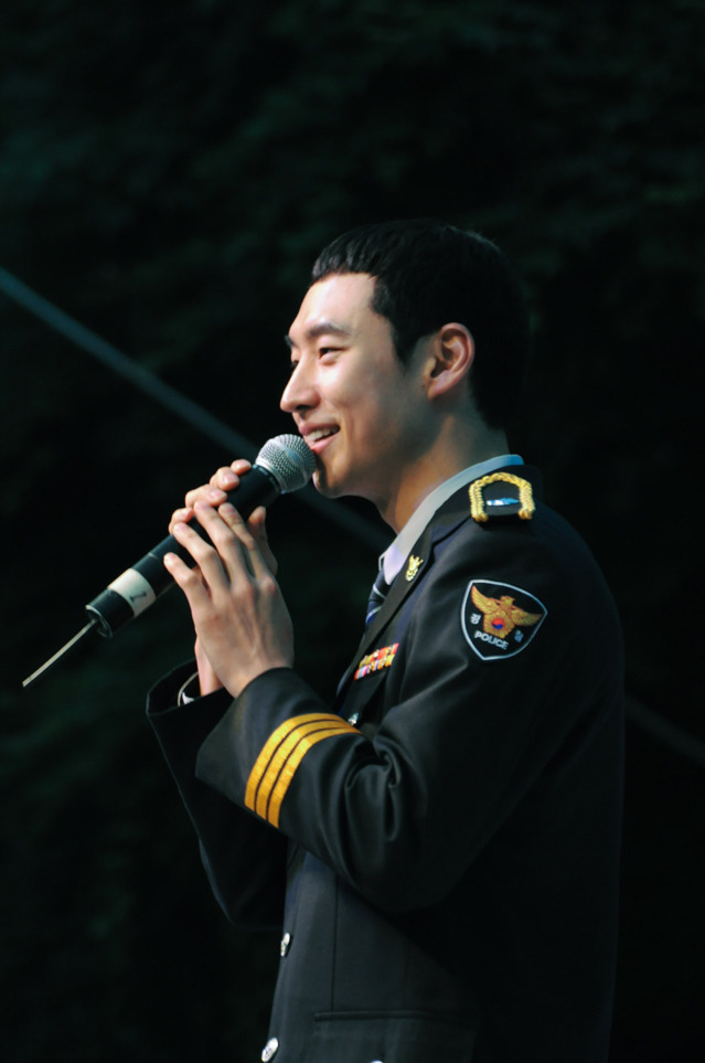 하늘에서 만인의 이상형되라고 내려준 배우 이제훈의 의경시절 | 인스티즈