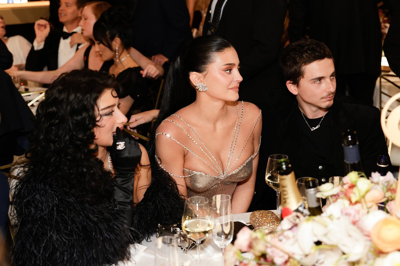 오늘자 골든글로브 티모시 샬라메 & 카일리 제너 | 인스티즈