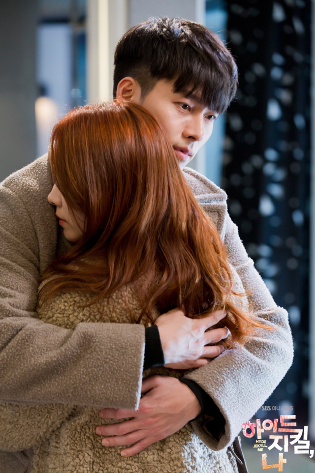 체구(덩치)가 정말 작은걸로 유명한 여자연예인 TOP3 (남자랑 키차이 체격차이...) | 인스티즈