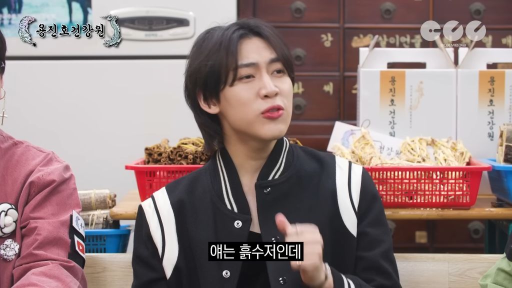 태국 출신 아이돌 중 유일한 흙수저(or 중산층) 아이돌 뱀뱀 | 인스티즈