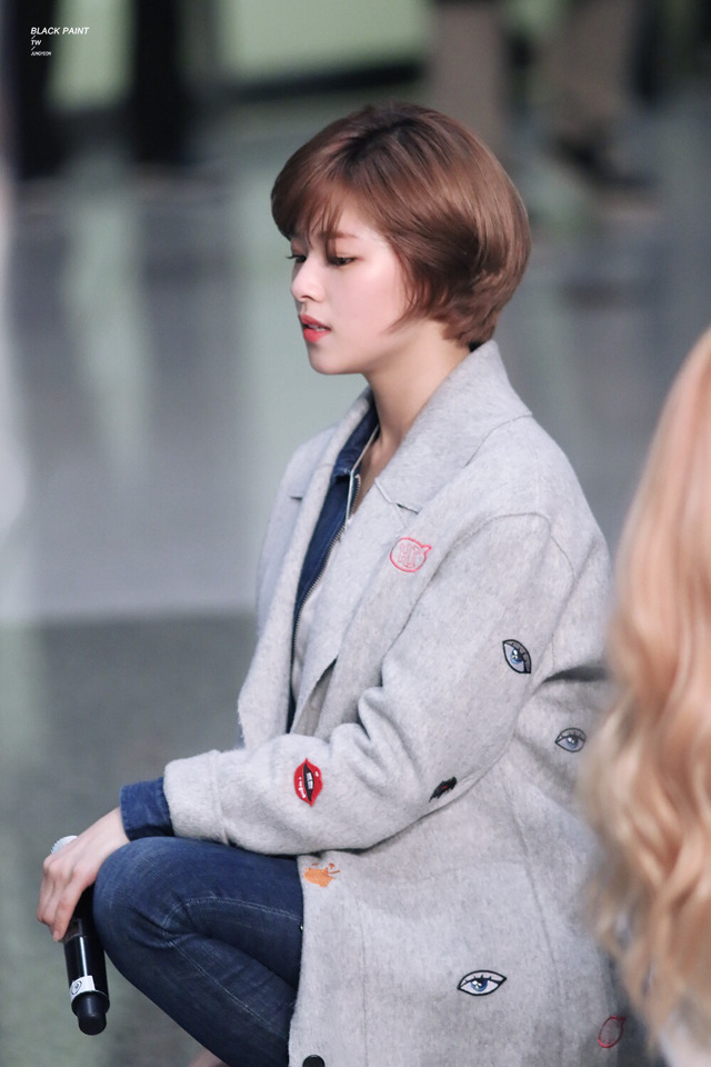언니 공승연 옷 뺏어입고 나온 트와이스 정연.jpg | 인스티즈