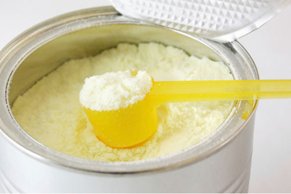 의외로 우유나 물에 타먹는것보다 그냥 가루채 먹는걸 좋아하는 사람도 있음 | 인스티즈