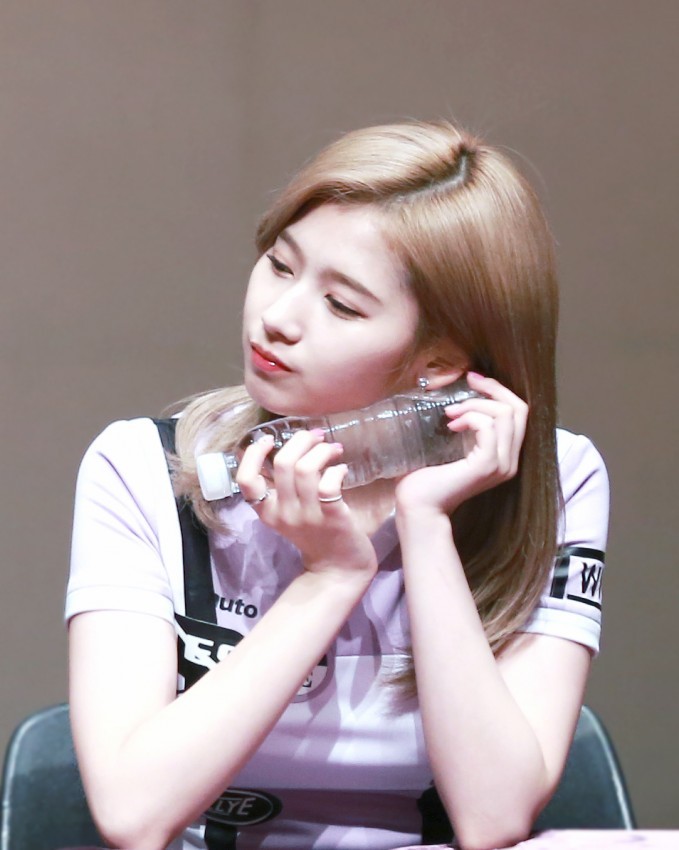[트와이스] 사나없이 사나마나 사나 짤모음.jpg | 인스티즈