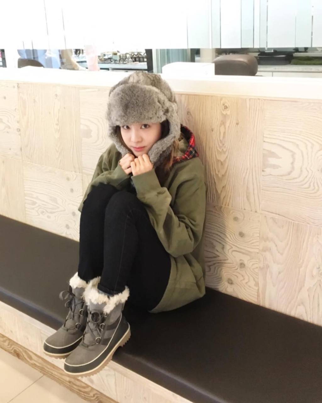 체구(덩치)가 정말 작은걸로 유명한 여자연예인 TOP3 (남자랑 키차이 체격차이...) | 인스티즈