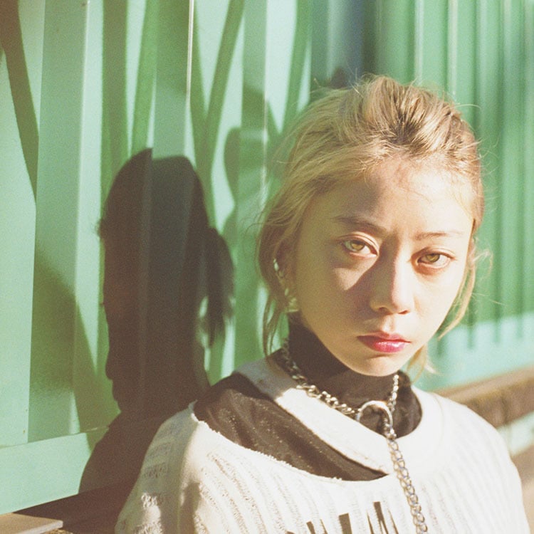 선천적으로 세계에서 가장 희귀하다는 초록눈을 가진 일본 모델 | 인스티즈