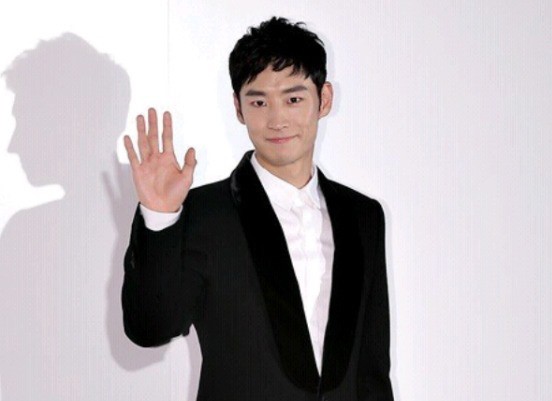 그림자도 잘 생긴 연예인들.jpg | 인스티즈