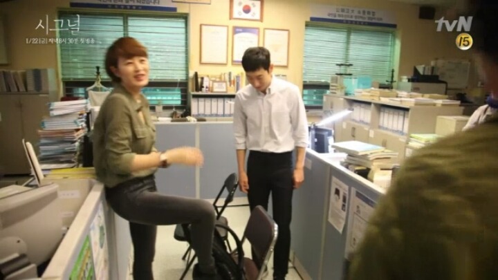 이민기 이제훈을 당황 시키는 김혜수의 위엄 jpg | 인스티즈