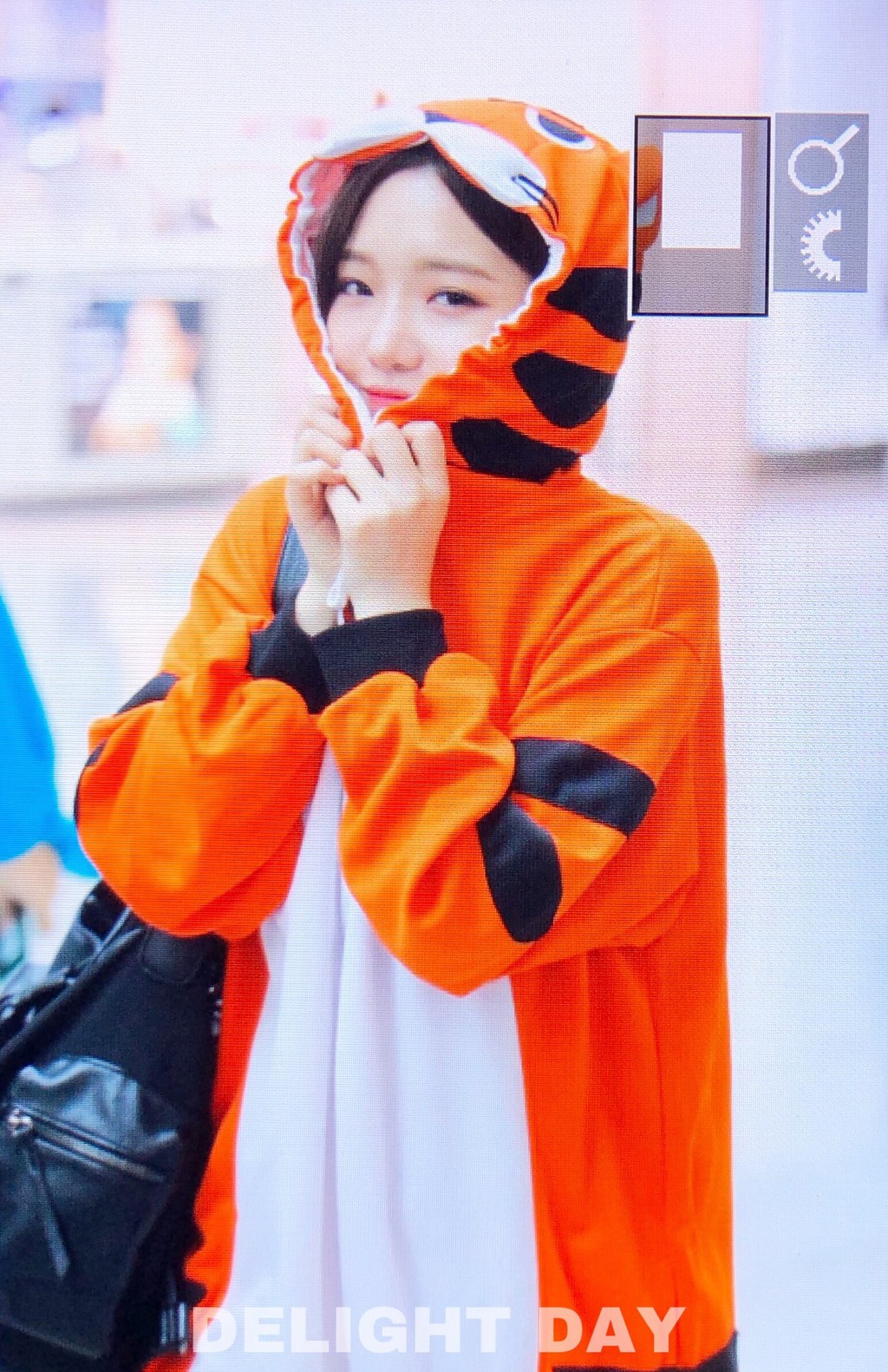 공항에서 호랑이 잠옷 입은 노지선.gif | 인스티즈