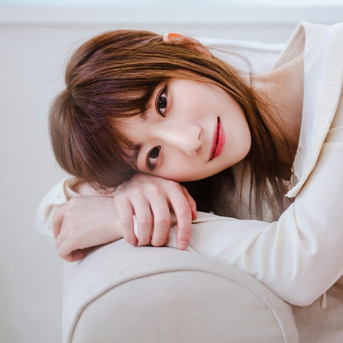 흔하지 않은 한국성우 외모.jpg | 인스티즈
