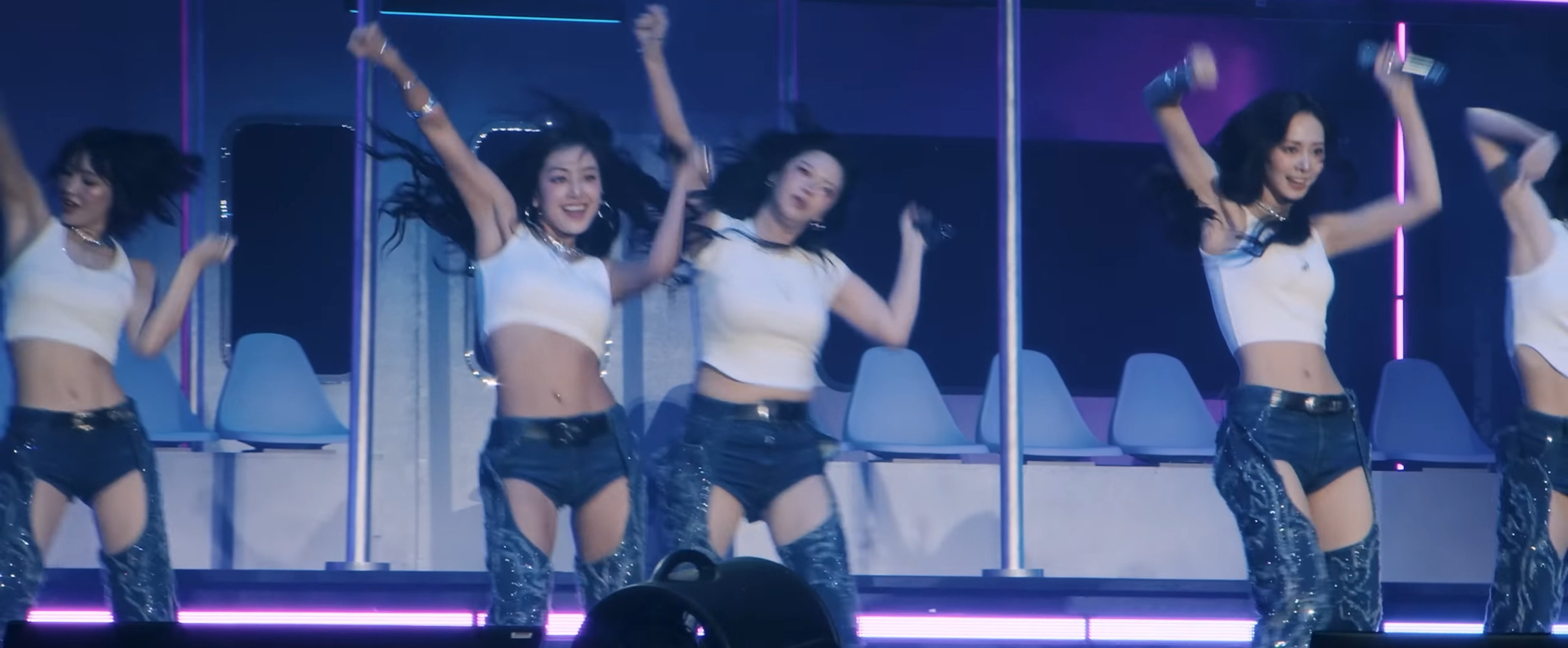 롤라팔루자 측 문제로 앵콜 무대 못하게 돼서 빡친 트와이스 | 인스티즈