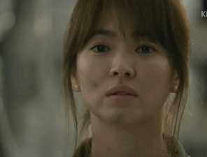 태양의 후예 헬기씬.gif | 인스티즈