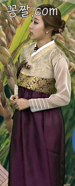 한복 입은 이귀주 아나운서.gif | 인스티즈