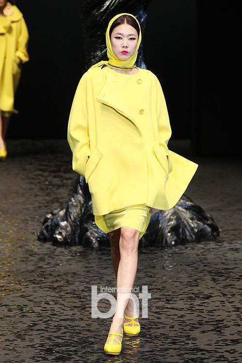  장윤주,송경아,한혜진 런웨이 위 사진 | 인스티즈