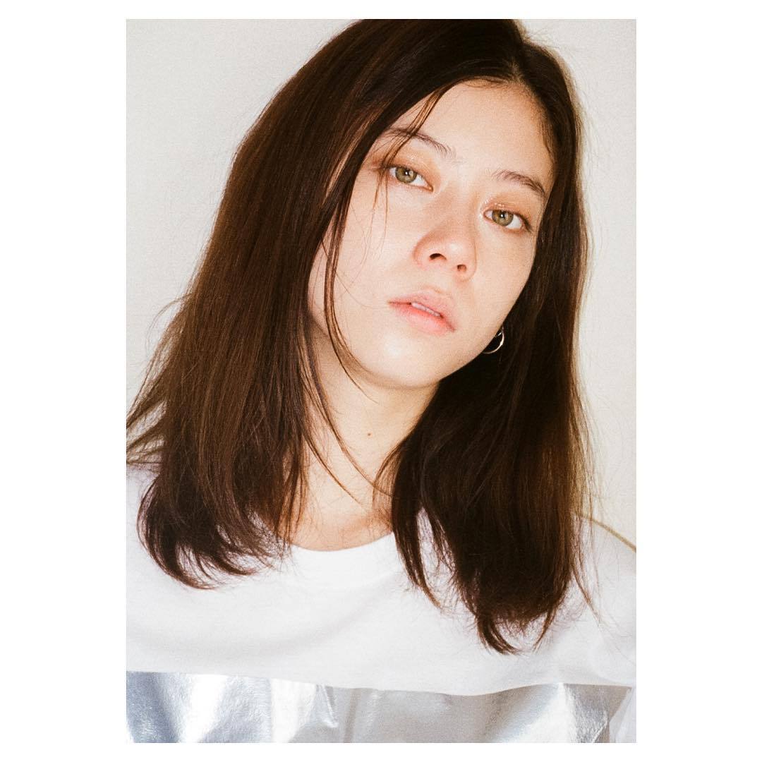 선천적으로 세계에서 가장 희귀하다는 초록눈을 가진 일본 모델 | 인스티즈