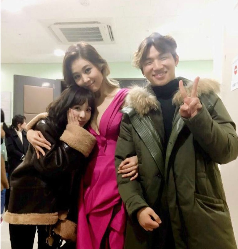 체구(덩치)가 정말 작은걸로 유명한 여자연예인 TOP3 (남자랑 키차이 체격차이...) | 인스티즈