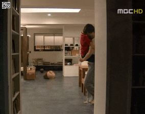 그렇게 수위높은 장면도 아닌데 야하게 느껴지던 키스신 장면들(feat.키스 장인).gif | 인스티즈