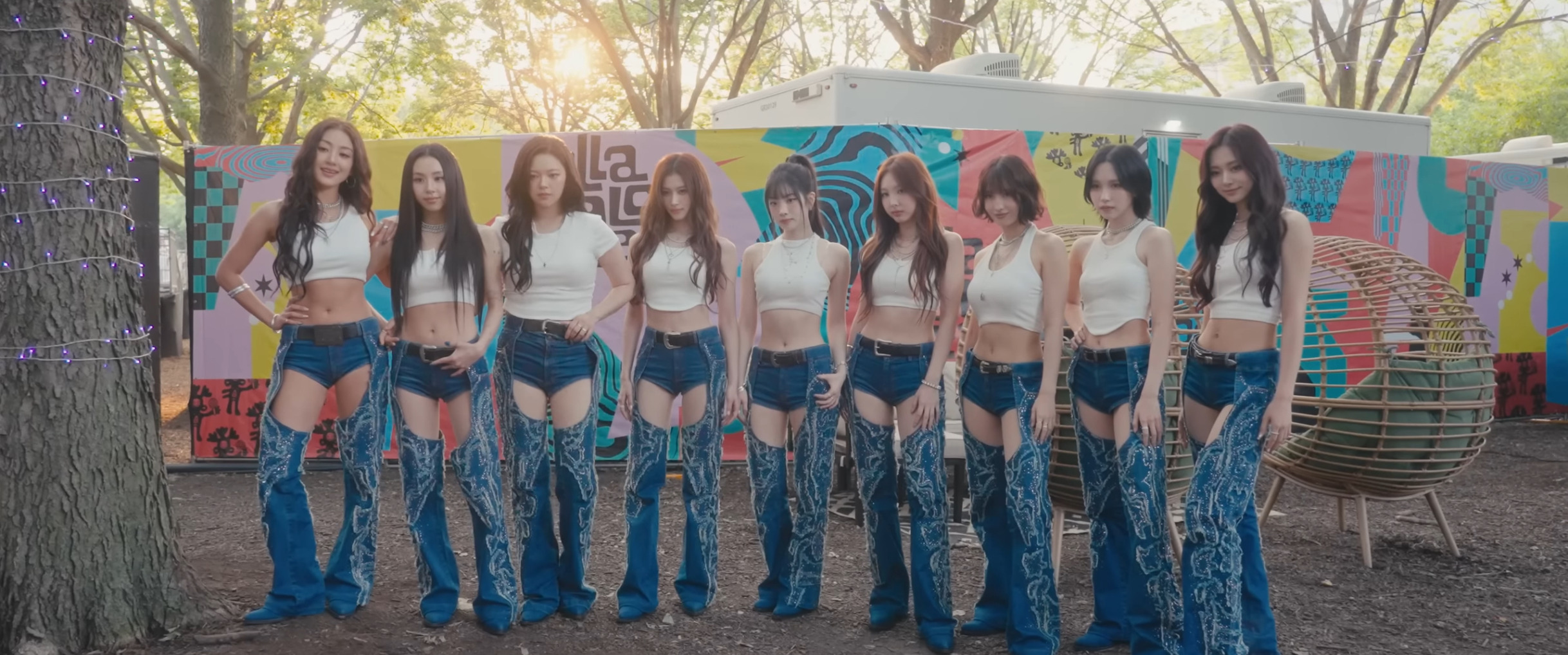 롤라팔루자 측 문제로 앵콜 무대 못하게 돼서 빡친 트와이스 | 인스티즈