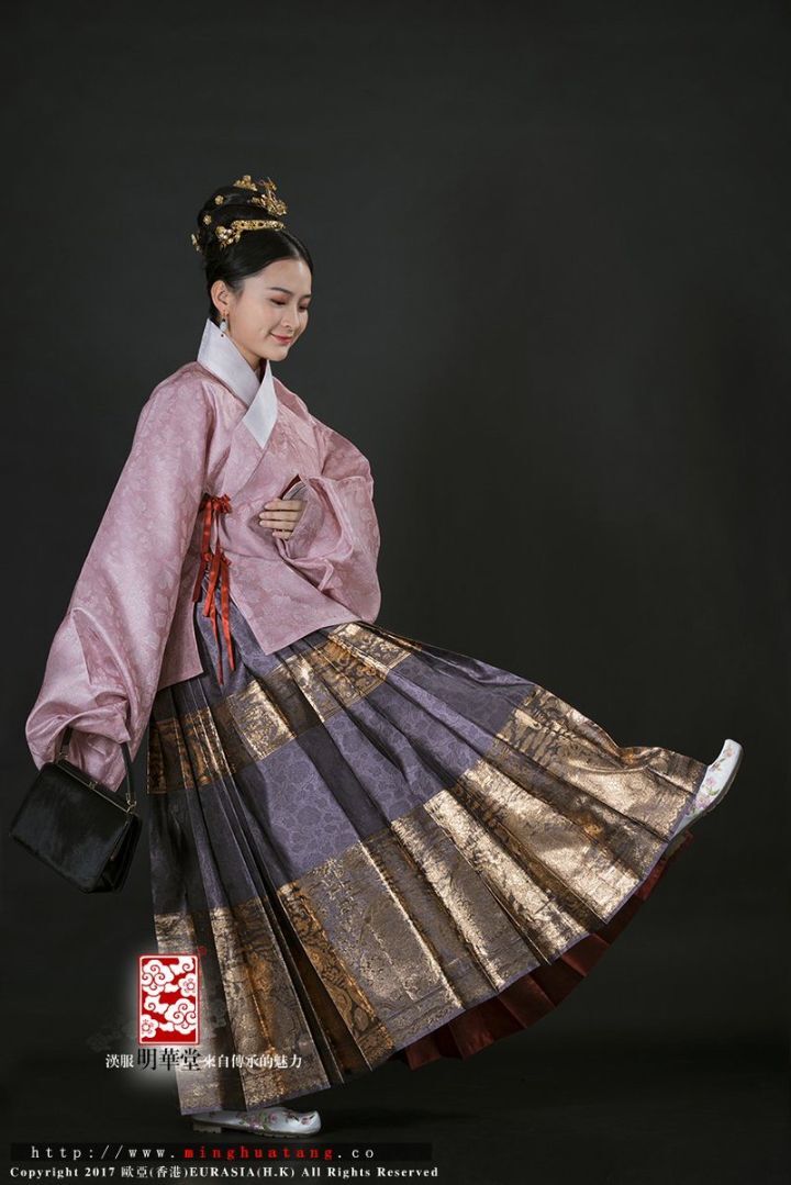 중국이 욕심내는 특유의 한복 스타일 | 인스티즈