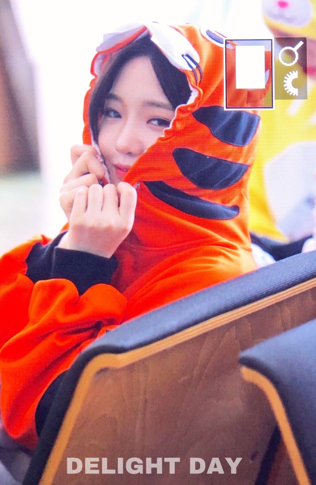 공항에서 호랑이 잠옷 입은 노지선.gif | 인스티즈