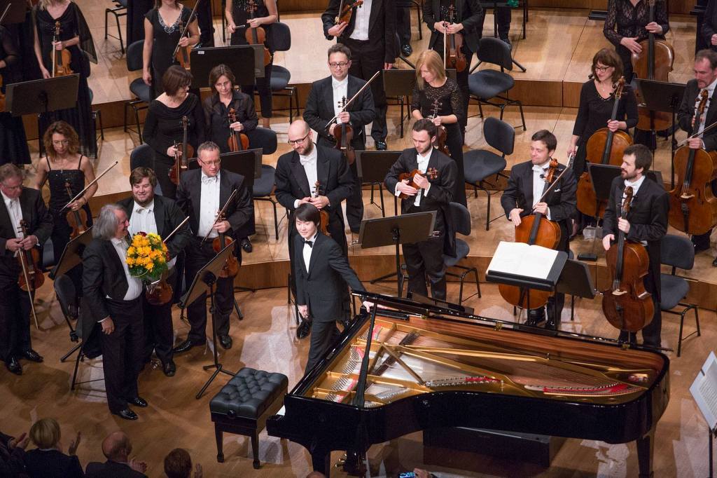 2020년 쇼팽콩쿠르에 걸릴 조성진 사진 (feat. 2015 쇼팽콩쿠르 우승자) | 인스티즈