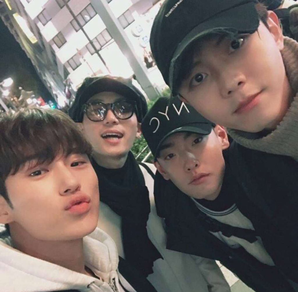 요즘 하루아침에 여자들에게 스타가된 배우 변우석 과거사진과 현재.jpg | 인스티즈